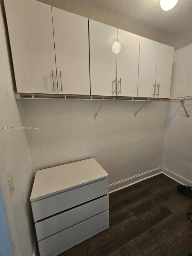 Foto del edificio - 8080 Tatum Waterway Dr