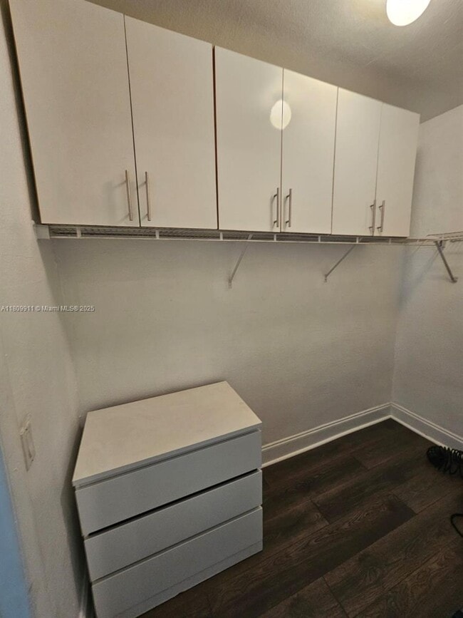 Building Photo - 8080 Tatum Waterway Dr