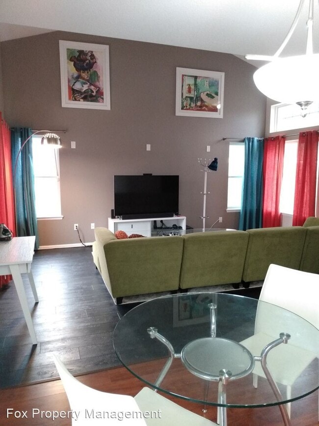 Building Photo - 3 br, 2.5 bath House - 5615 Blue Mountain ...