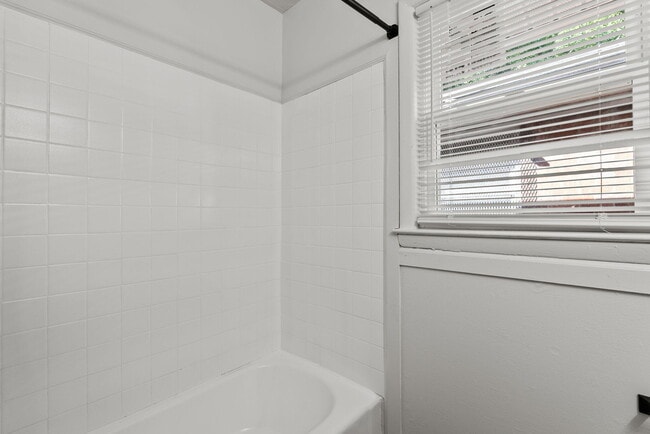 Foto del edificio - 528 Booker St