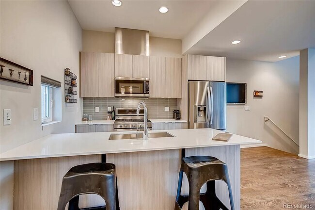 Foto del edificio - 2948 W 33rd Ave