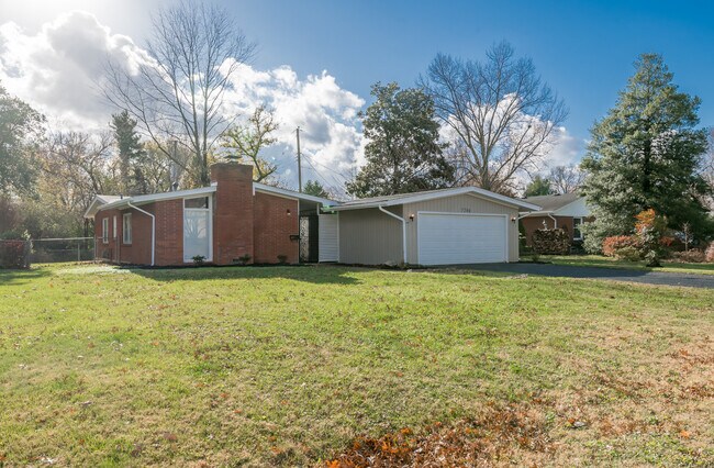 Building Photo - 7204 Woolrich Rd