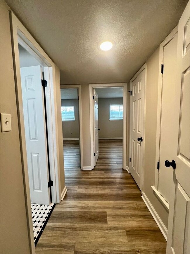 Foto del edificio - Renovated 2bd/1ba Near University of Memphis!