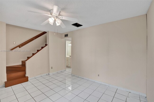 Photo - 5555 Ludlam Rd (Miami, FL) Townhome