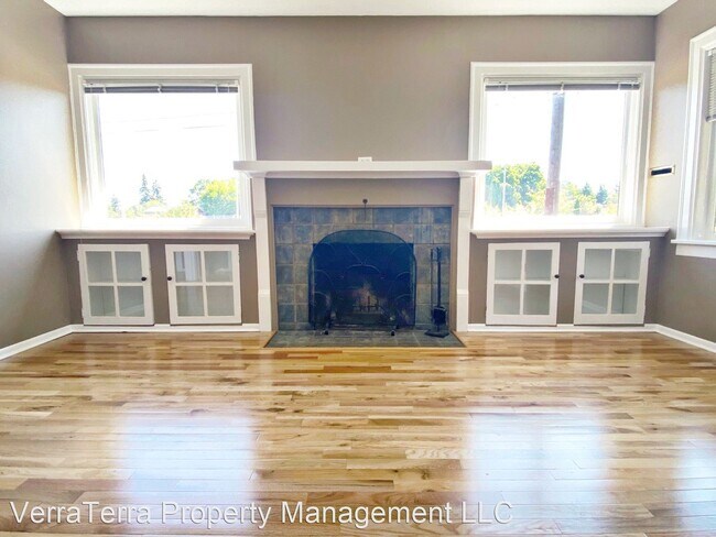 Foto del edificio - 5 br, 1 bath House - 5207 5th Ave NE