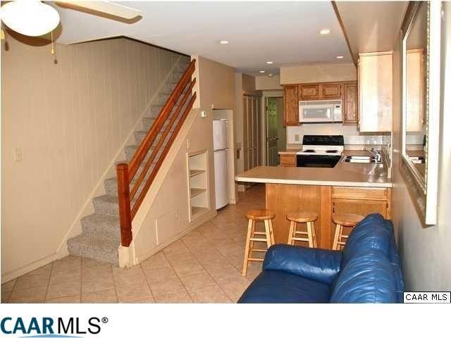 kitchen from living room - 2100 Jefferson Park Ave