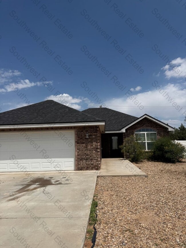 Building Photo - 2111 Mockingbird Ln
