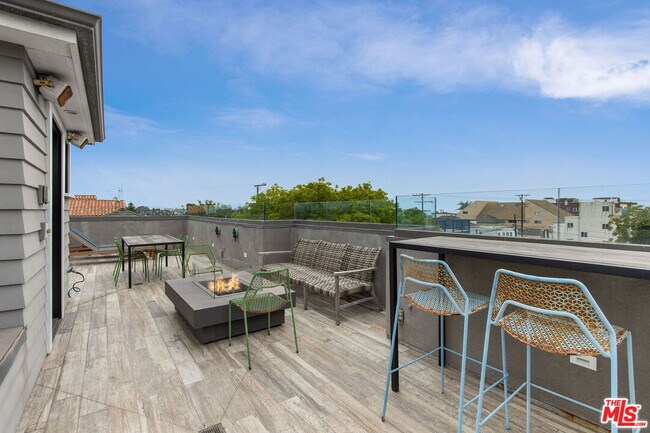 Foto del edificio - 106 Dudley Ave