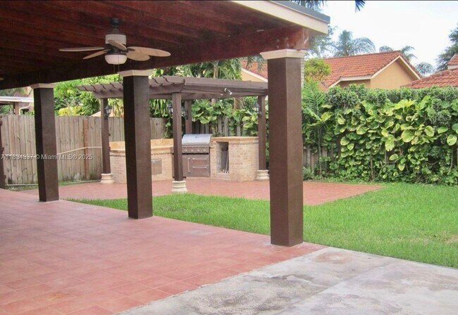Foto del edificio - 13356 NW 8th Ln