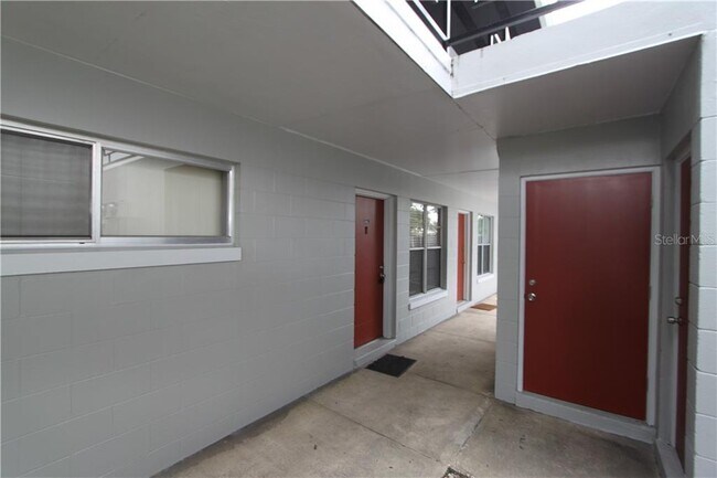 Building Photo - 4328 Edgewater Dr