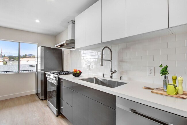 Foto del edificio - Renovated 1 bed/1 bath in Highland Park wi...