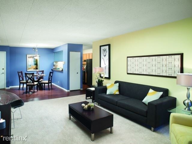 Foto del edificio - 830 Foxworth Blvd