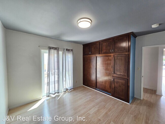 Foto del edificio - 2 br, 1 bath House - 4601 Leonis St