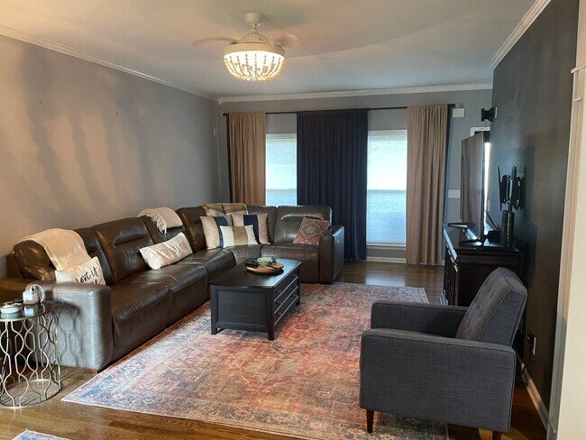 Foto del edificio - 3405 McGee Cove
