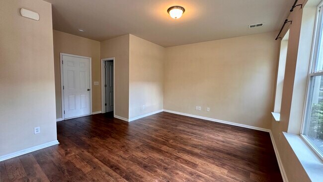 Building Photo - 1592 Bluewater Way