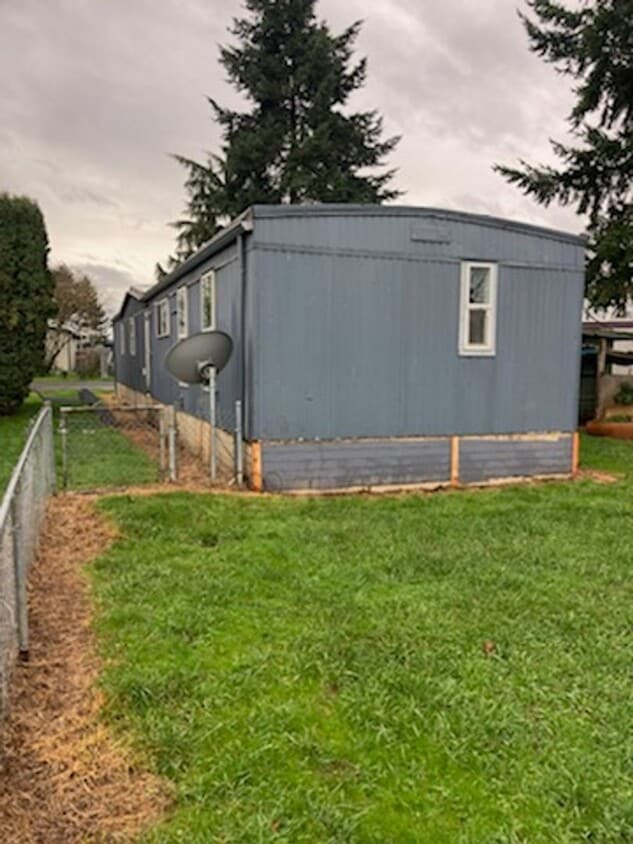 Primary Photo - 727 Talbot Rd SE