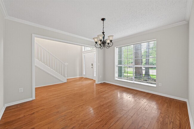 Foto del edificio - 106 Breezy Point Pl