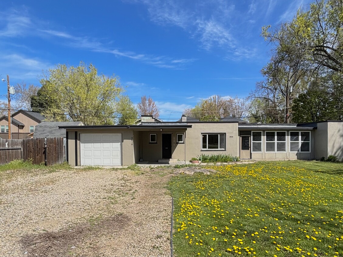 Foto principal - 3818 Albion St