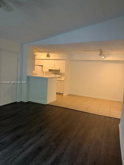 Foto del edificio - 4808 N State Rd 7
