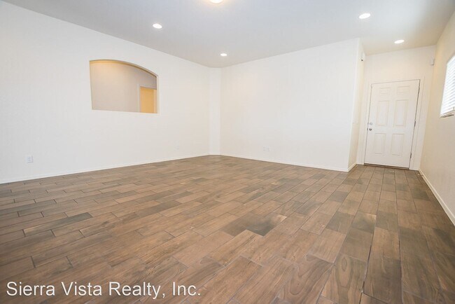 Foto del edificio - 4 br, 2 bath House - 4123 Big Bend St