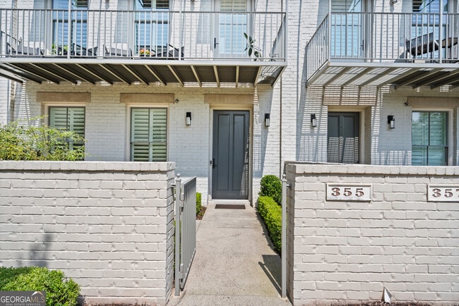 Building Photo - 355 S Esplanade