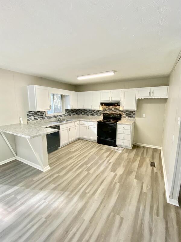 Building Photo - 1001 Pinecrest Drive