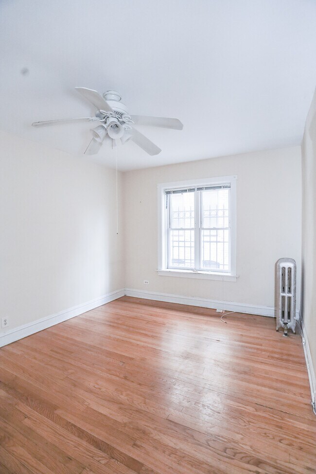 Foto del edificio - 658 W Oakdale Ave