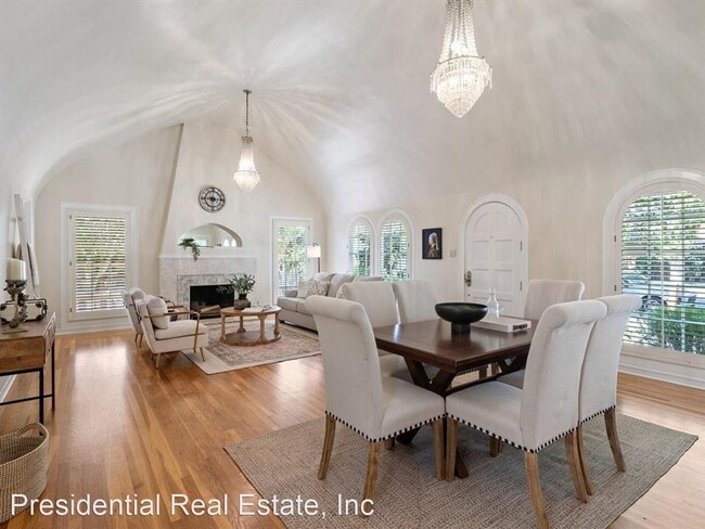 Building Photo - 2 br, 2 bath House - 999 Riverside Drive