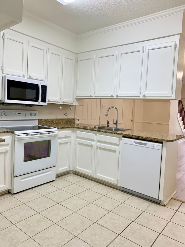 Foto del edificio - 3BD/2BA Townhouse for Lease in Old Hammond...