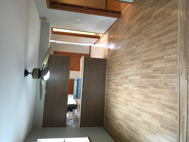 Foto del edificio - 2826 N LINCOLN Ave