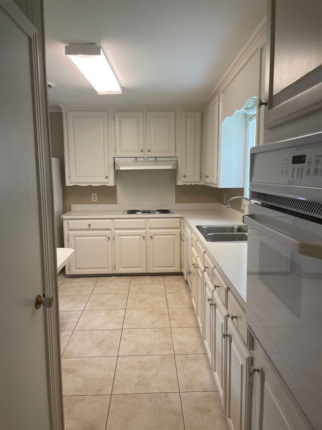 Foto del edificio - 5346 Jamaica Dr