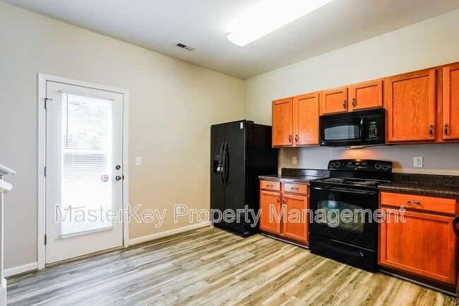 Building Photo - 1640 Extine Ln