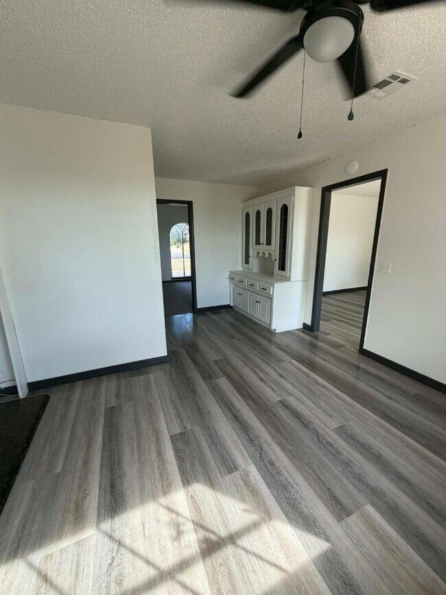 Foto del edificio - 2816 N Crescent Dr