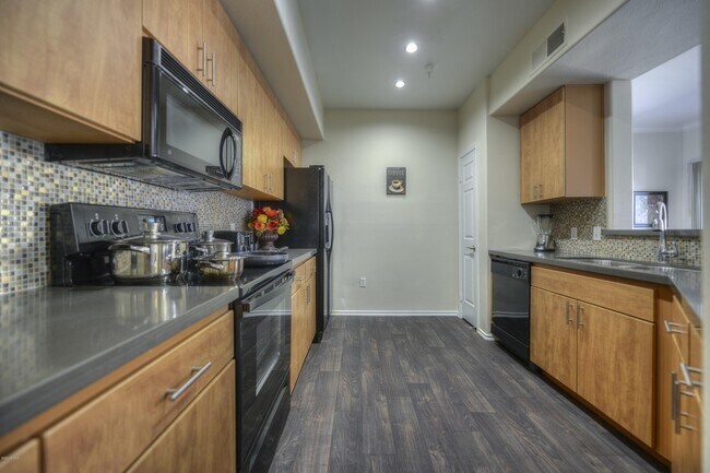 Foto del edificio - 8275 Bell Rd