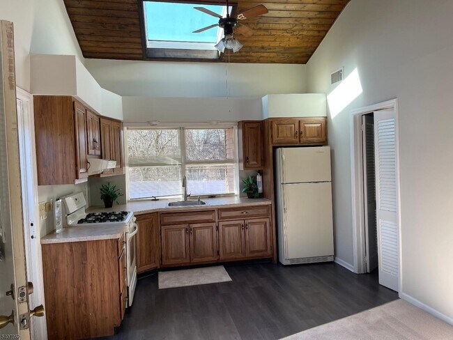 Foto del edificio - 820 Rhine Blvd