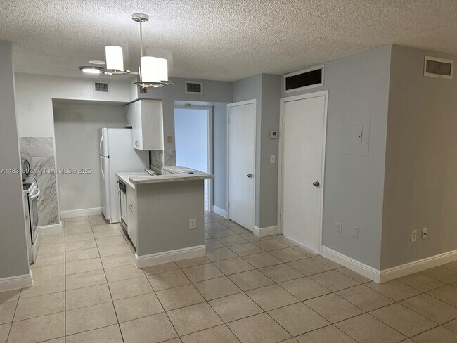 Foto del edificio - 15221 SW 80th St