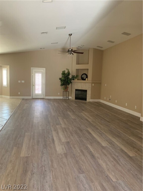 Foto del edificio - 8674 Frasure Falls Ave