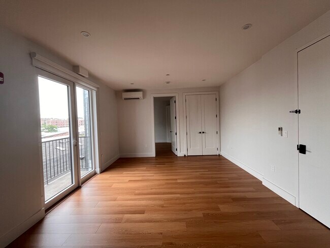 Living room - 543 Martin Luther King Jr Dr