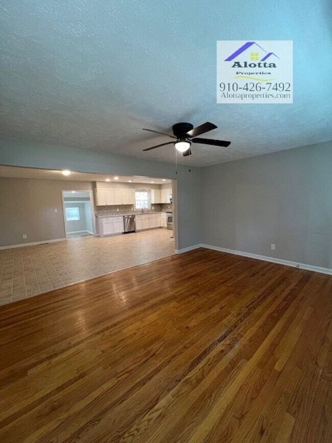 Foto del edificio - 3662 Golfview Rd