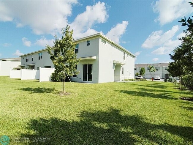 Foto del edificio - 4367 Pond Lily Ln
