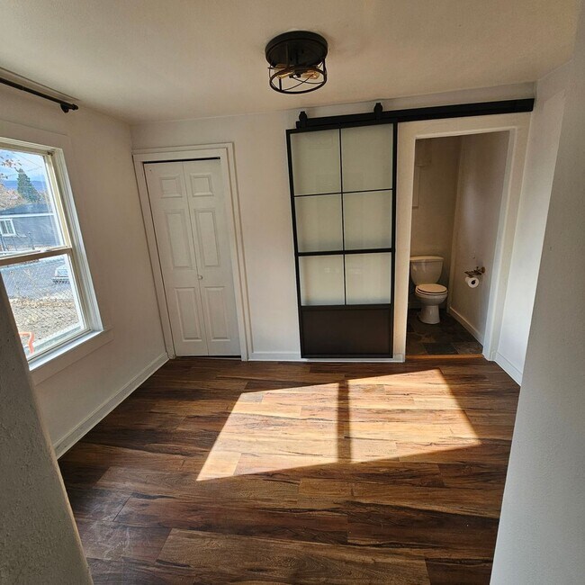 Foto del edificio - Home For Rent