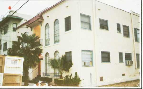 Foto del edificio - 1035 E Broadway, 1040 E Appleton Apartments