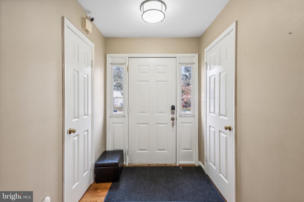 Foto principal - 8047 Sky Blue Dr