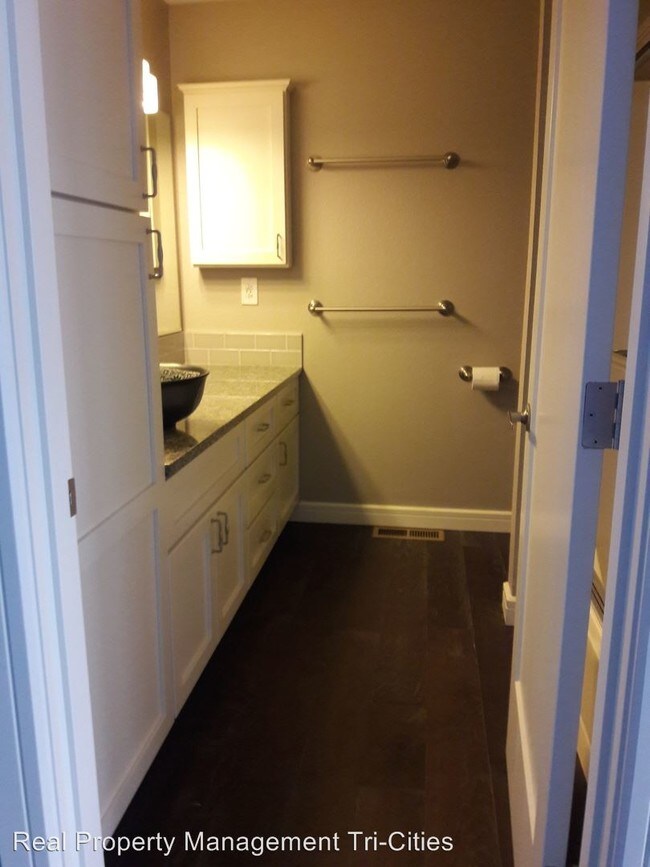 Foto del edificio - 2 br, 2 bath House - 2031 Venturi Ct