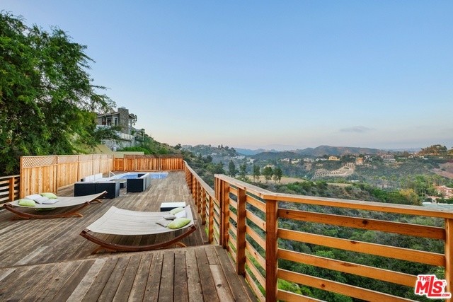 Building Photo - 10755 Stradella Ct