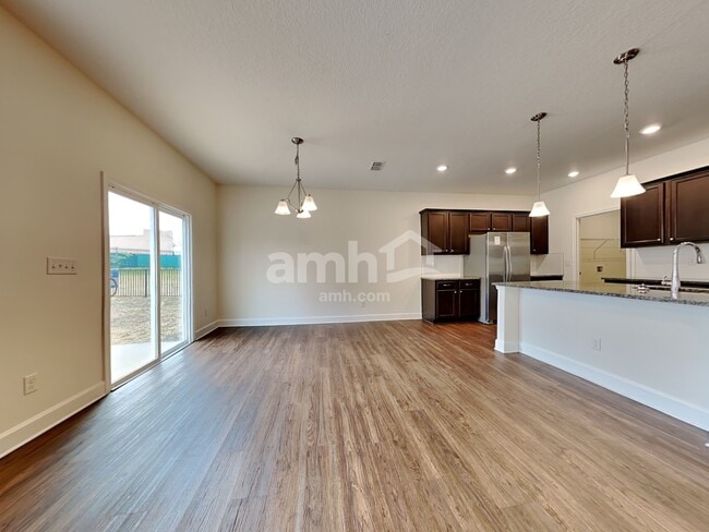 Building Photo - 8487 Highfield Avenue