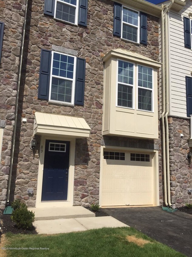 83 LCpl. Phillip E. Frank Way, Cliffwood, NJ 07721 Condo for Rent in Cliffwood, NJ
