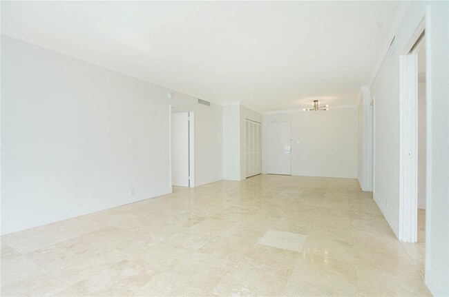Living Room - 5101 Collins Ave