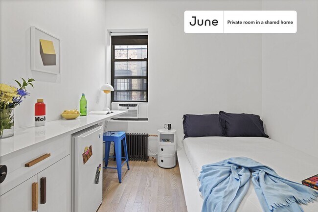 Foto del edificio - Room in Shared 3 bed/3 bath home in Ridgewood
