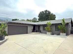 Building Photo - 614 N Glendora Ave